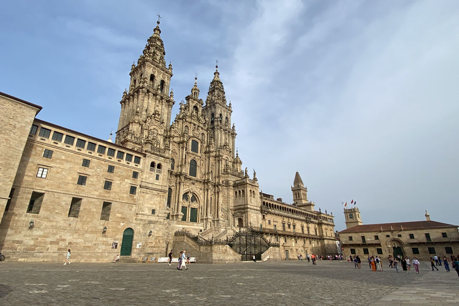 O destino final. A Catedral de Santiago aparece depois de 102 km pelo interior mais selvagem da Galiza.