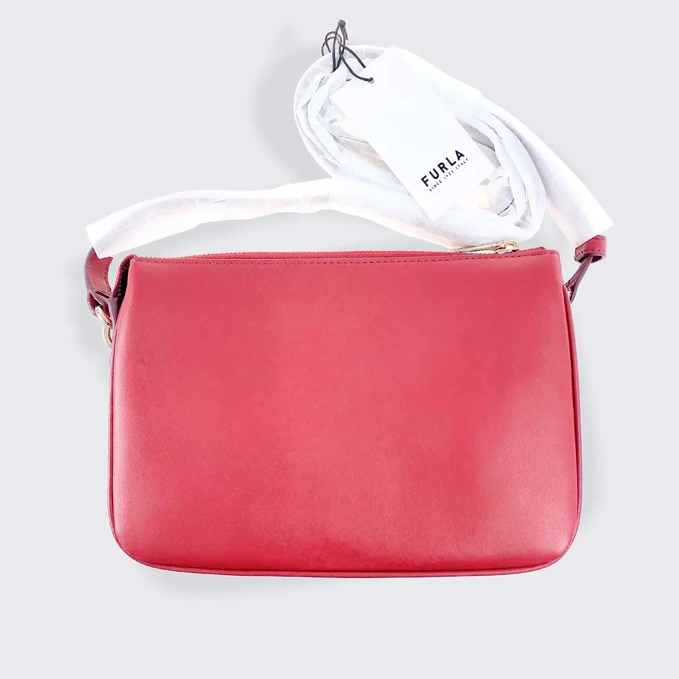 Miniaturbild: Rückseite der Furla Cosy Mini Crossbody Tasche mit minimalistischem Design