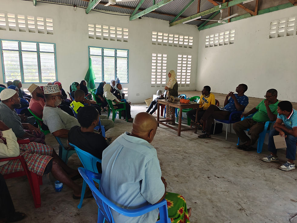 Raabia addressing the Kipungani Community