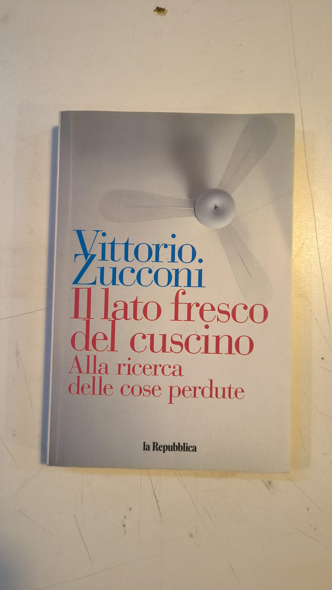 Libro Il lato fresco del cuscino di Vittorio Zucconi