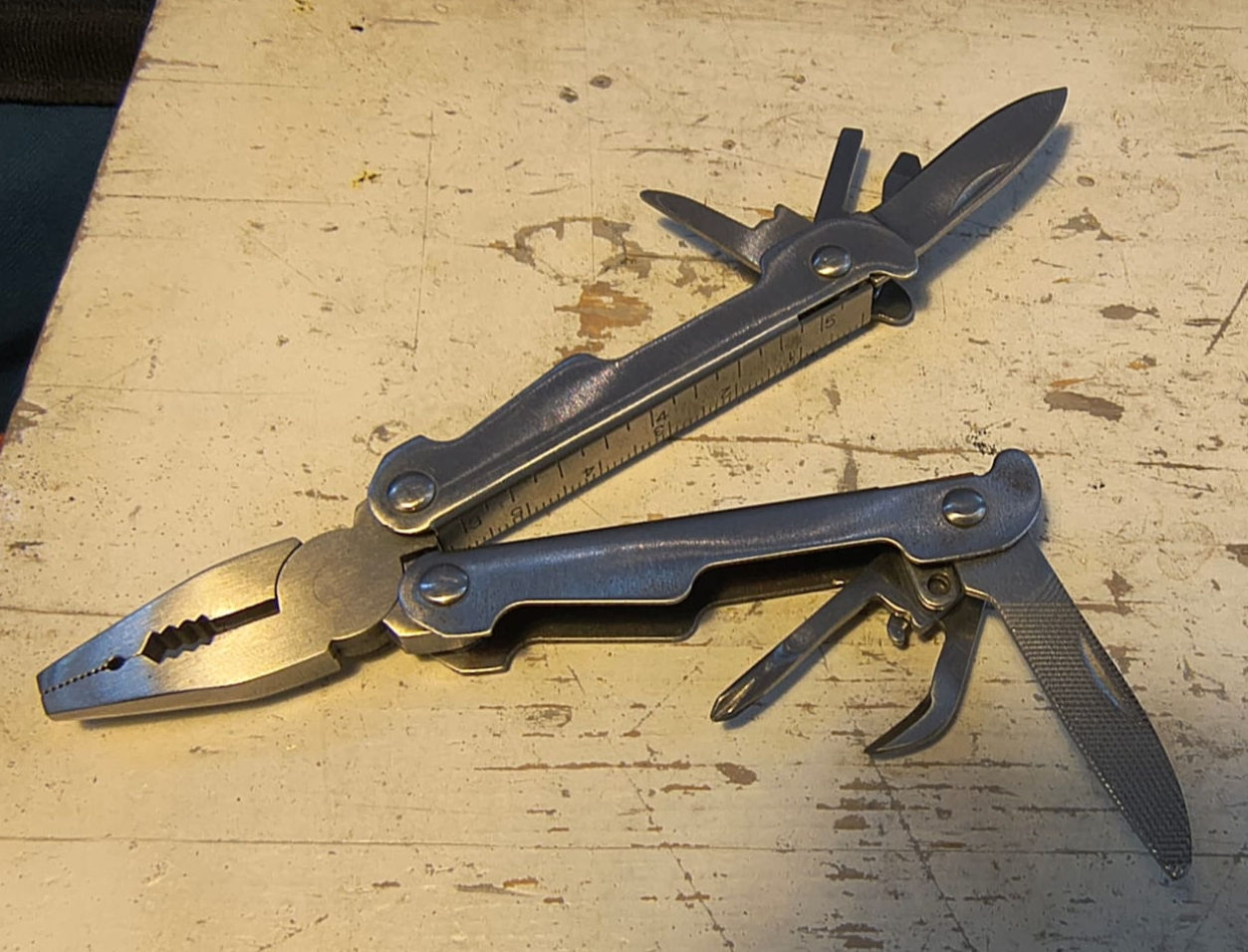 Attrezzo Multi Tool