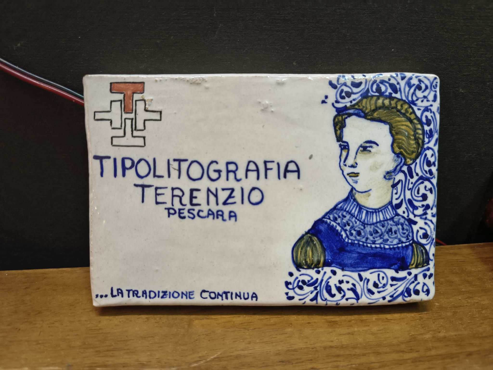 Formella in Ceramica di Castelli Dipinta a Mano TIPOGRAFIATERENZIO