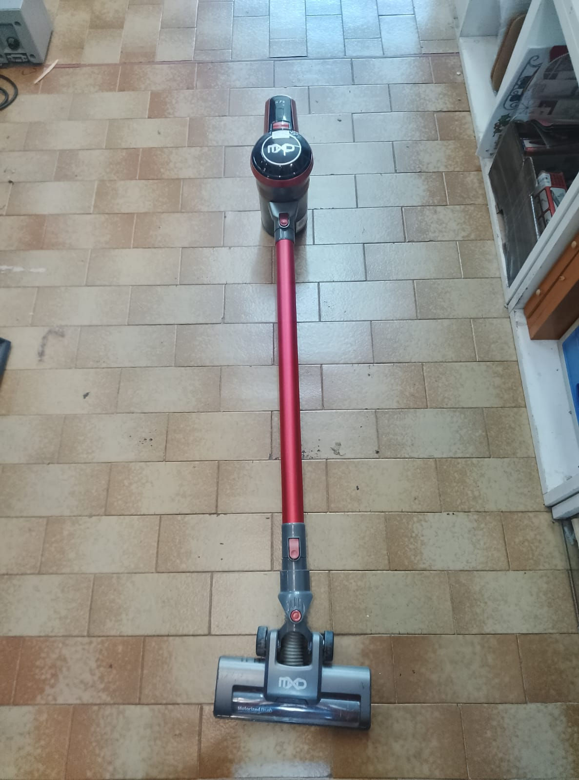 Scopa Elettrica Ciclonica Ricaricabile