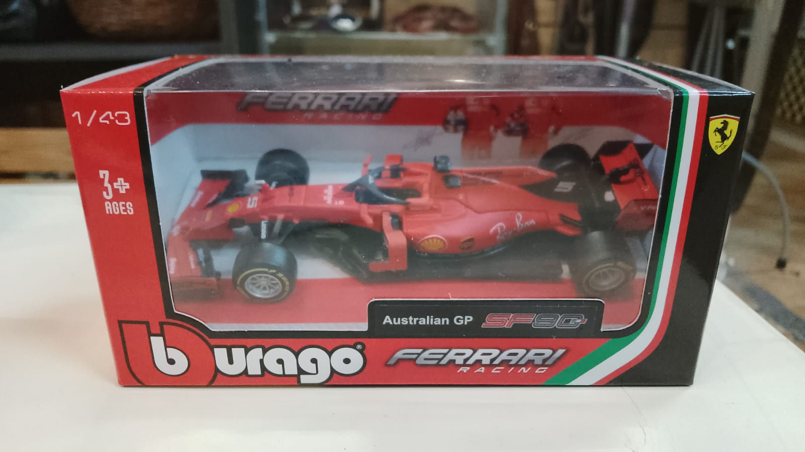 Modellino Automobile 1:43  BURAGO Ferrari SF90