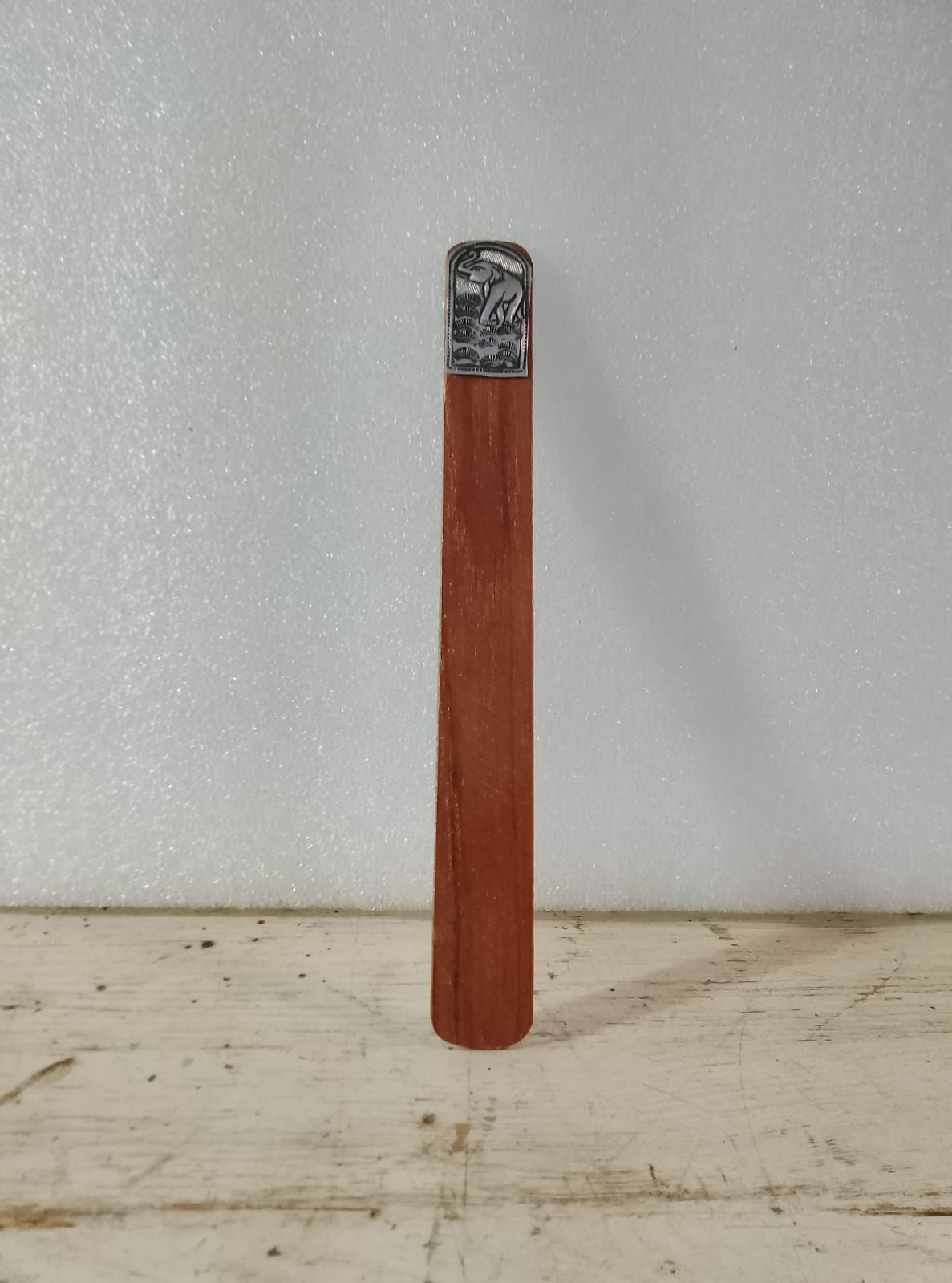 Segnalibro in Legno Con Elefantino Portafortuna Argentato