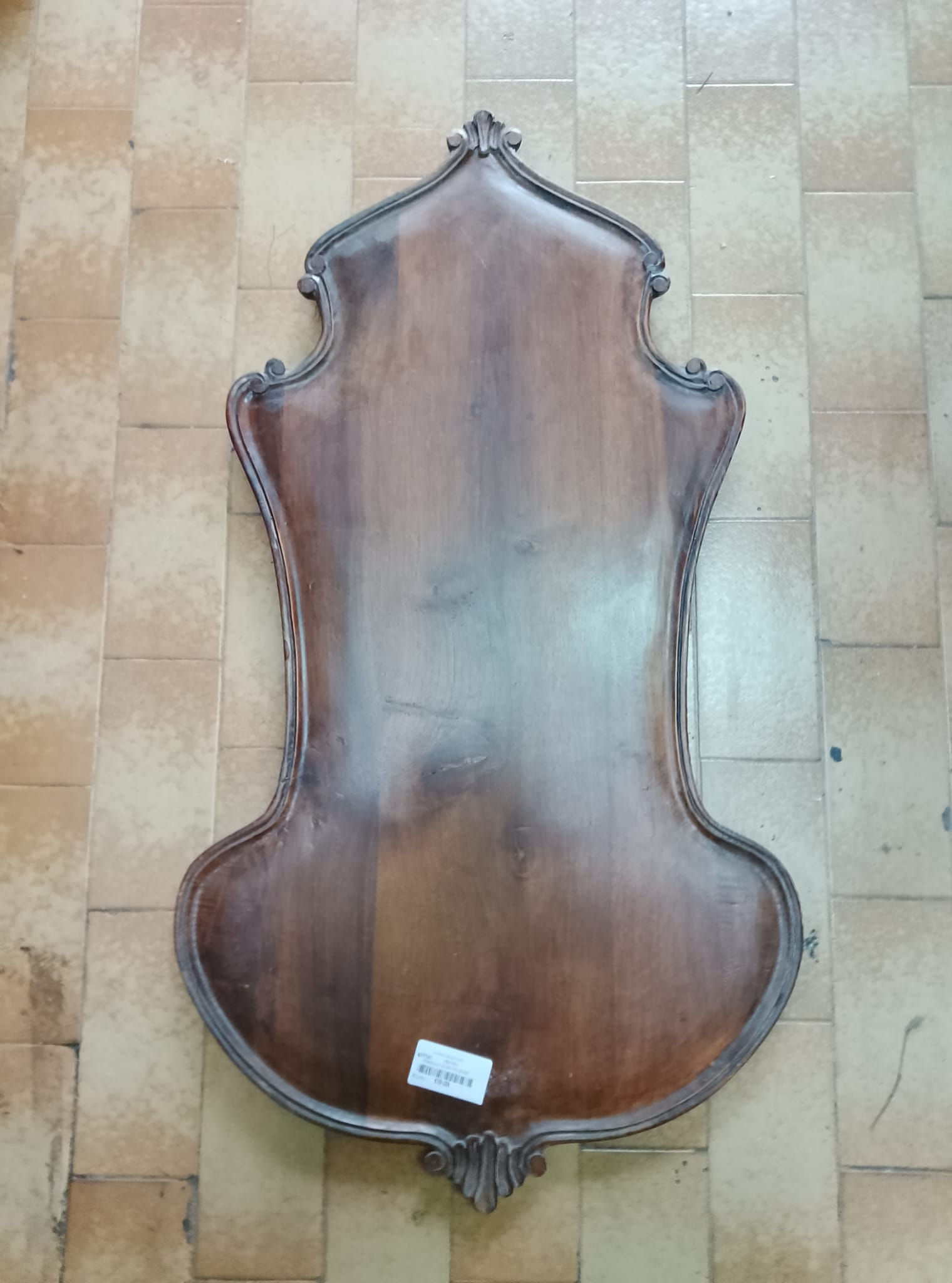 Pannello Sagomato Scudo in Legno Fondo per Trofei e Sculture