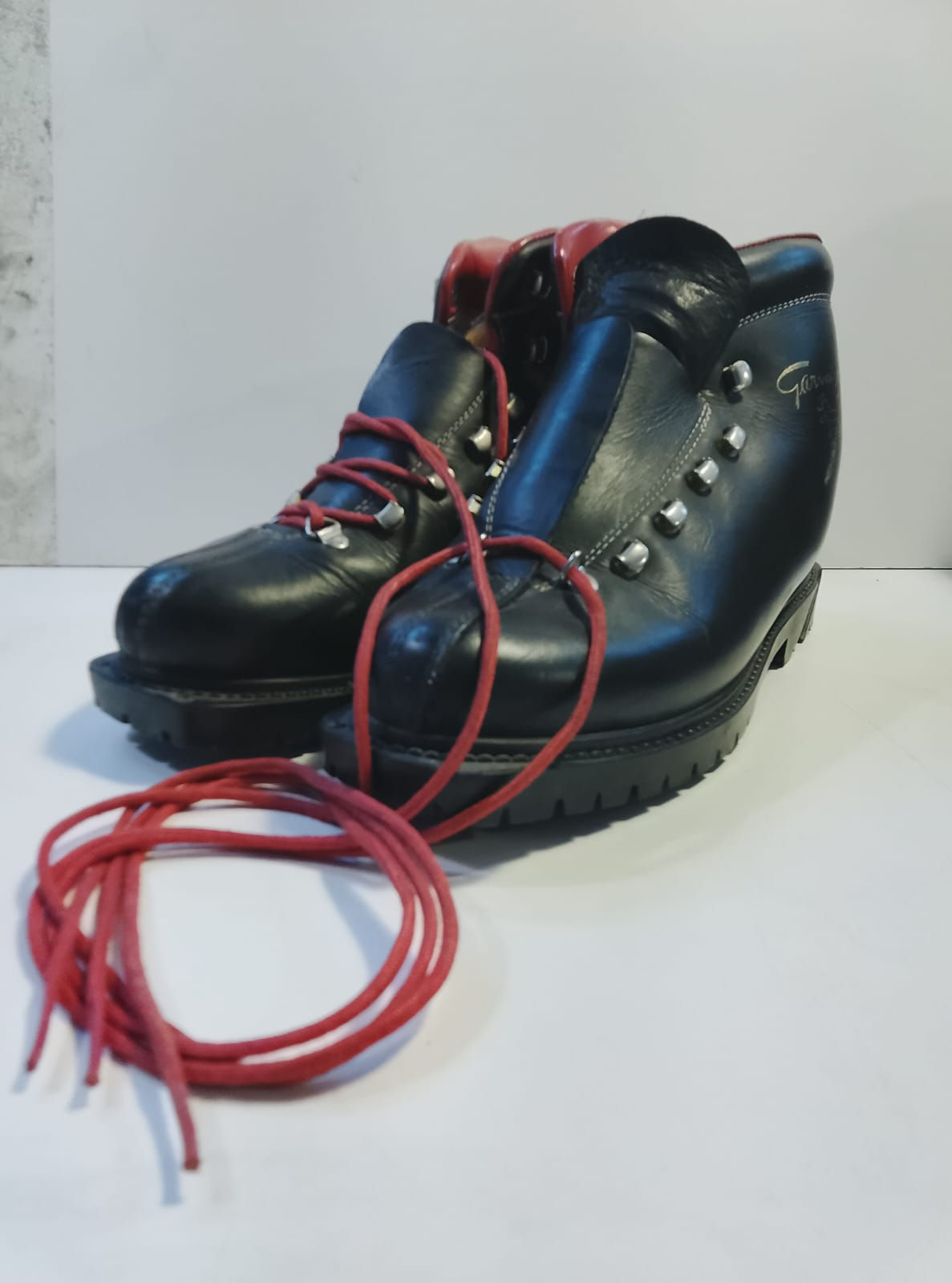 Scarponi da Montagna Vintage Anni '70 GARMISCH con Attacchi per Ciaspole