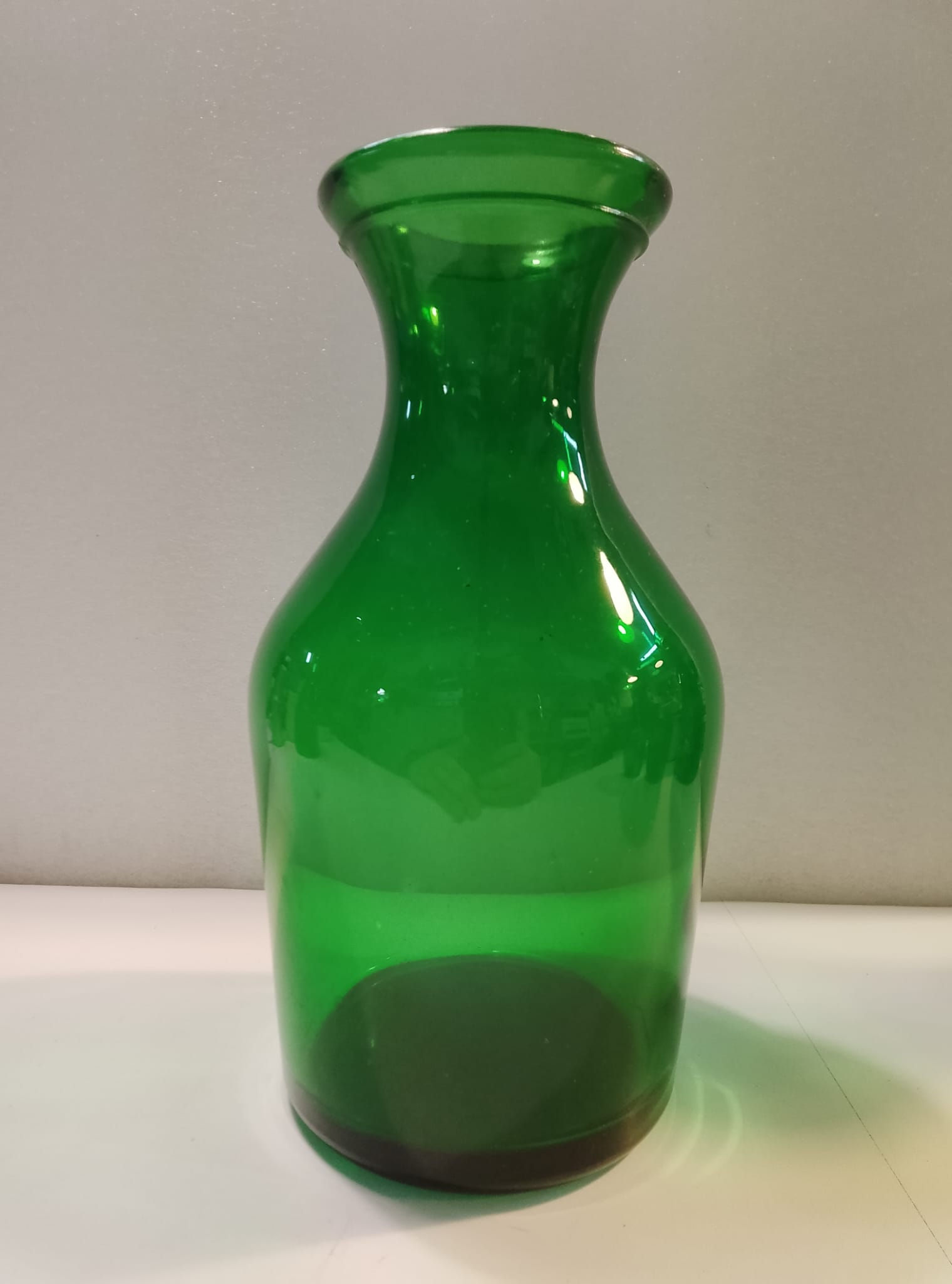 Caraffa Bassa o Bottiglia in Vetro Verde da 1 Litro