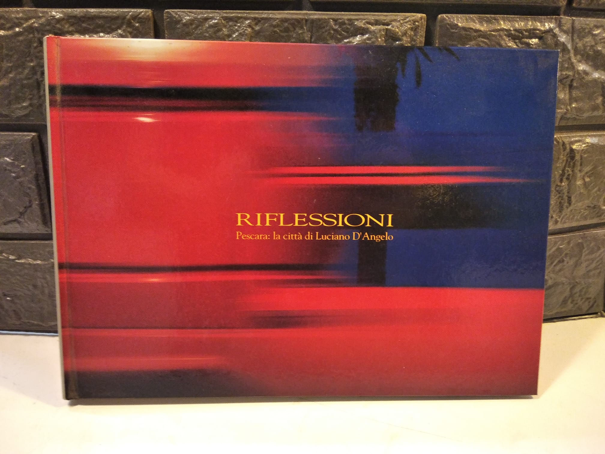 Libro Fotografico RIFLESSIONI Pescara la Città di Luciano D'Angelo
