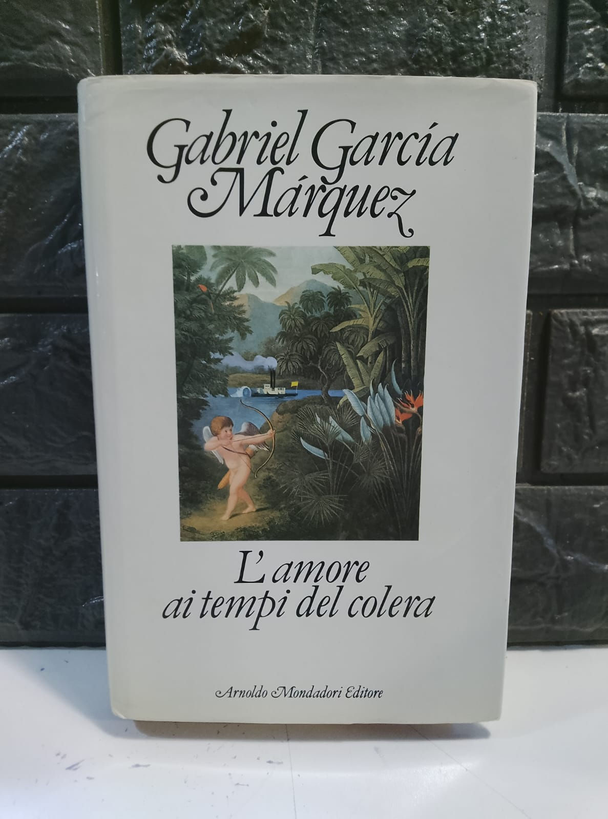 Libro L' amore ai tempi del colera di Gabriel Garcia Marquez [Arnoldo Mondadori]