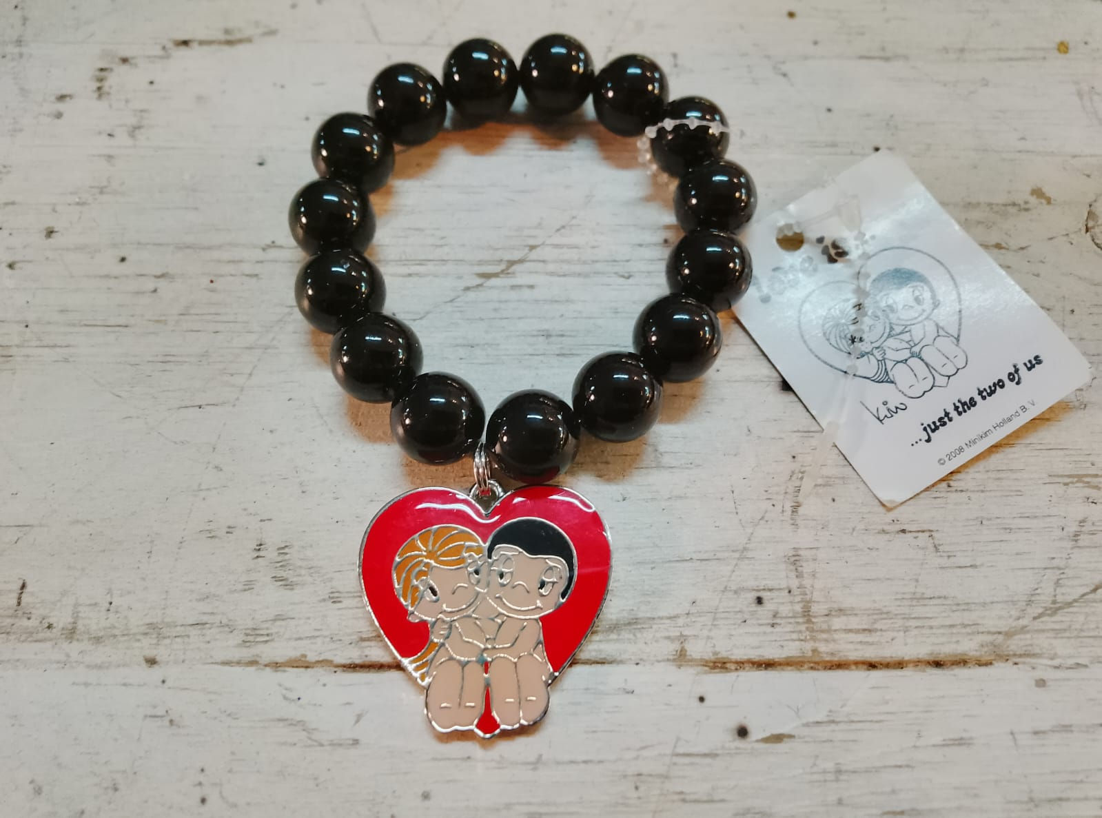 Bracciale a Molla Perle Nere con Pendente LOVE IS