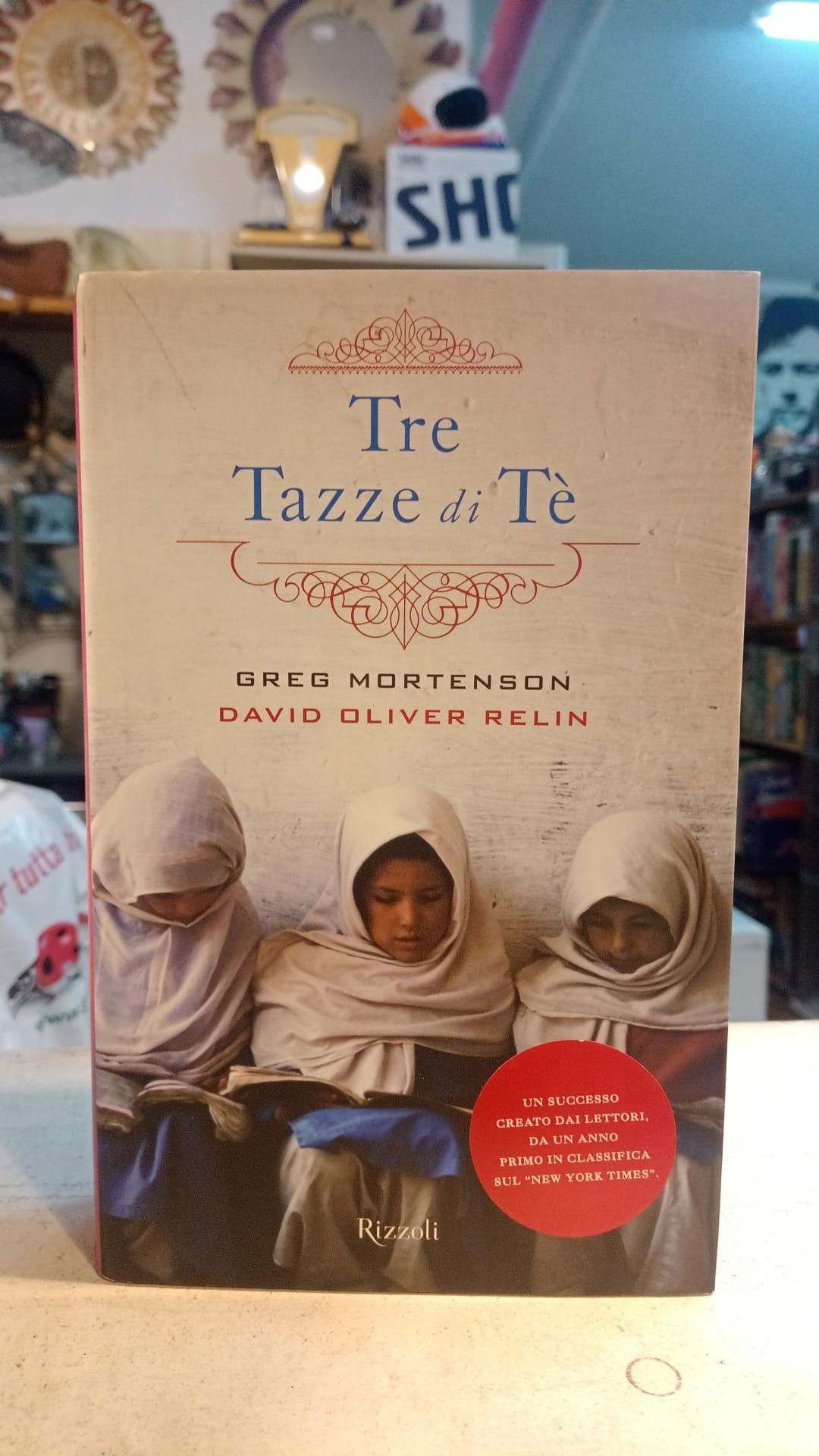 Libro TRE TAZZE DI Tè di Greg Mortenson e David Oliver Relin