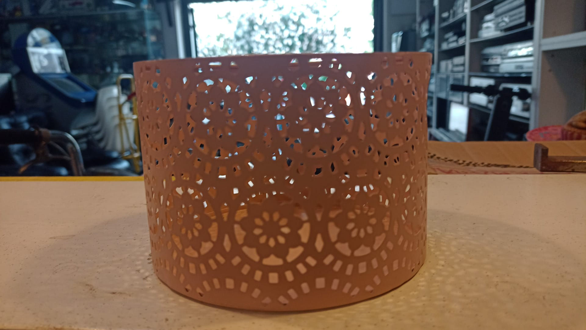 Portavaso o Lanterna in Metallo Traforato Rosa