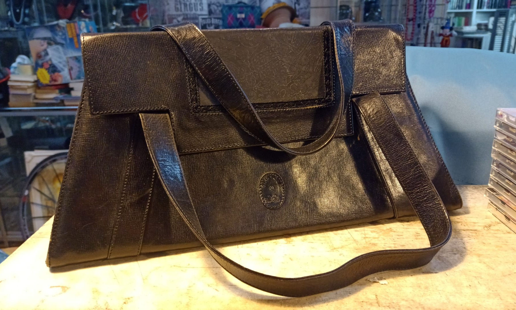 Borsa Vintage in Pelle Nera ELIS DLG