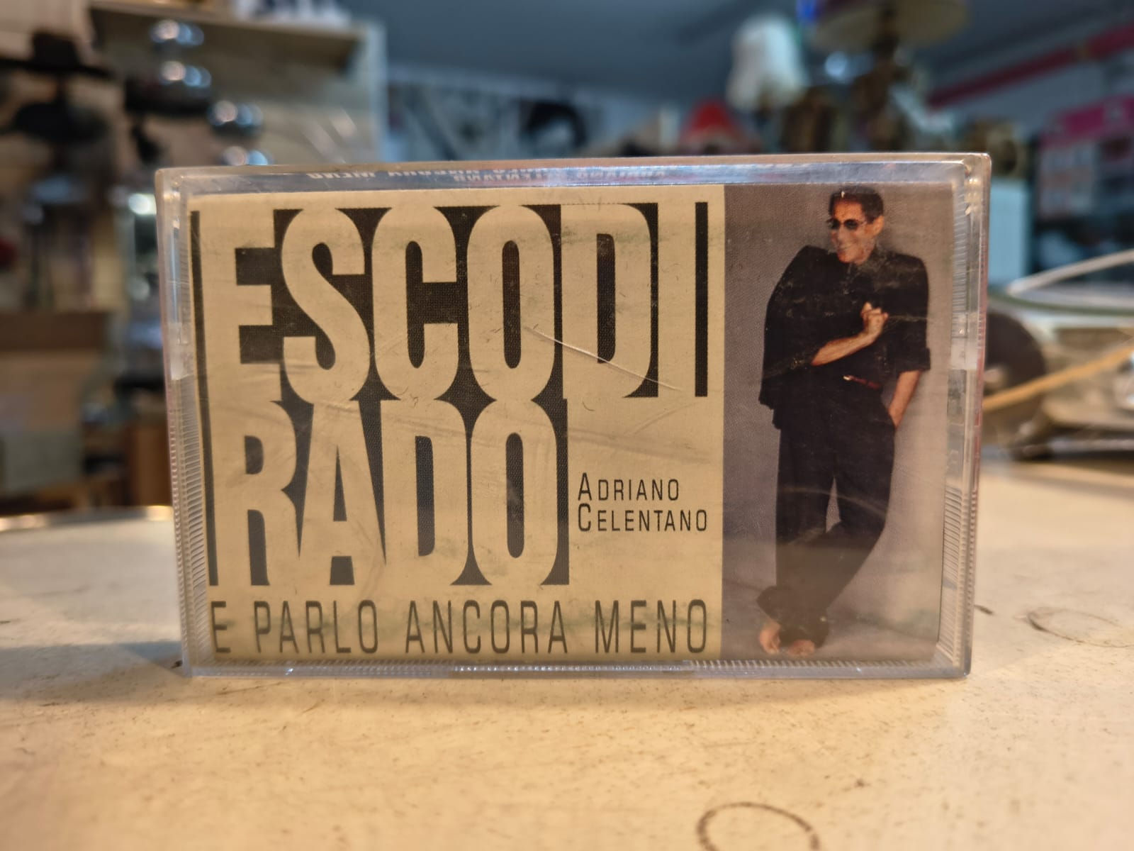 Audiocassetta Adriano Celentano - Esco di rado e parlo ancora meno