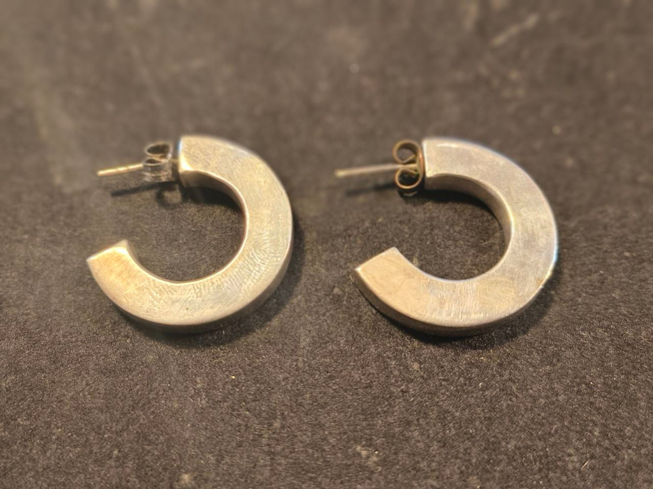 Orecchini Mezza Luna in Acciaio