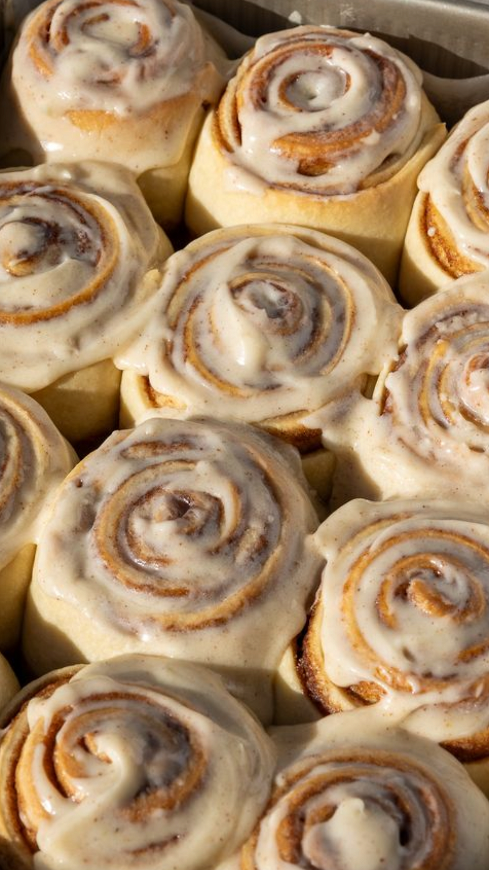 Parfum de glace original à Lyon : la tendance de la glace au cinnamon rolls s'invite chez Joséphine