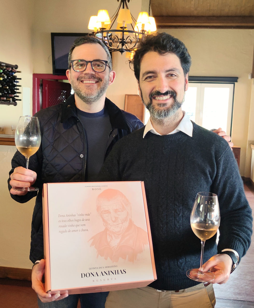 DONA ANINHAS - our overall and convincing Tasting Winner, pictured ith Adrian Hall (left) and Pedro Vieira (right)