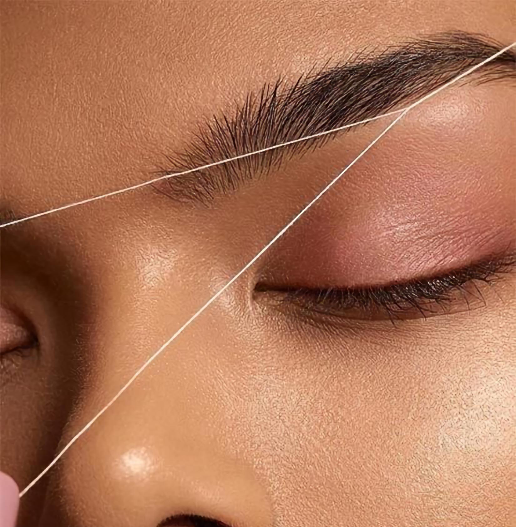 Épilation sourcils + Lèvre supérieure