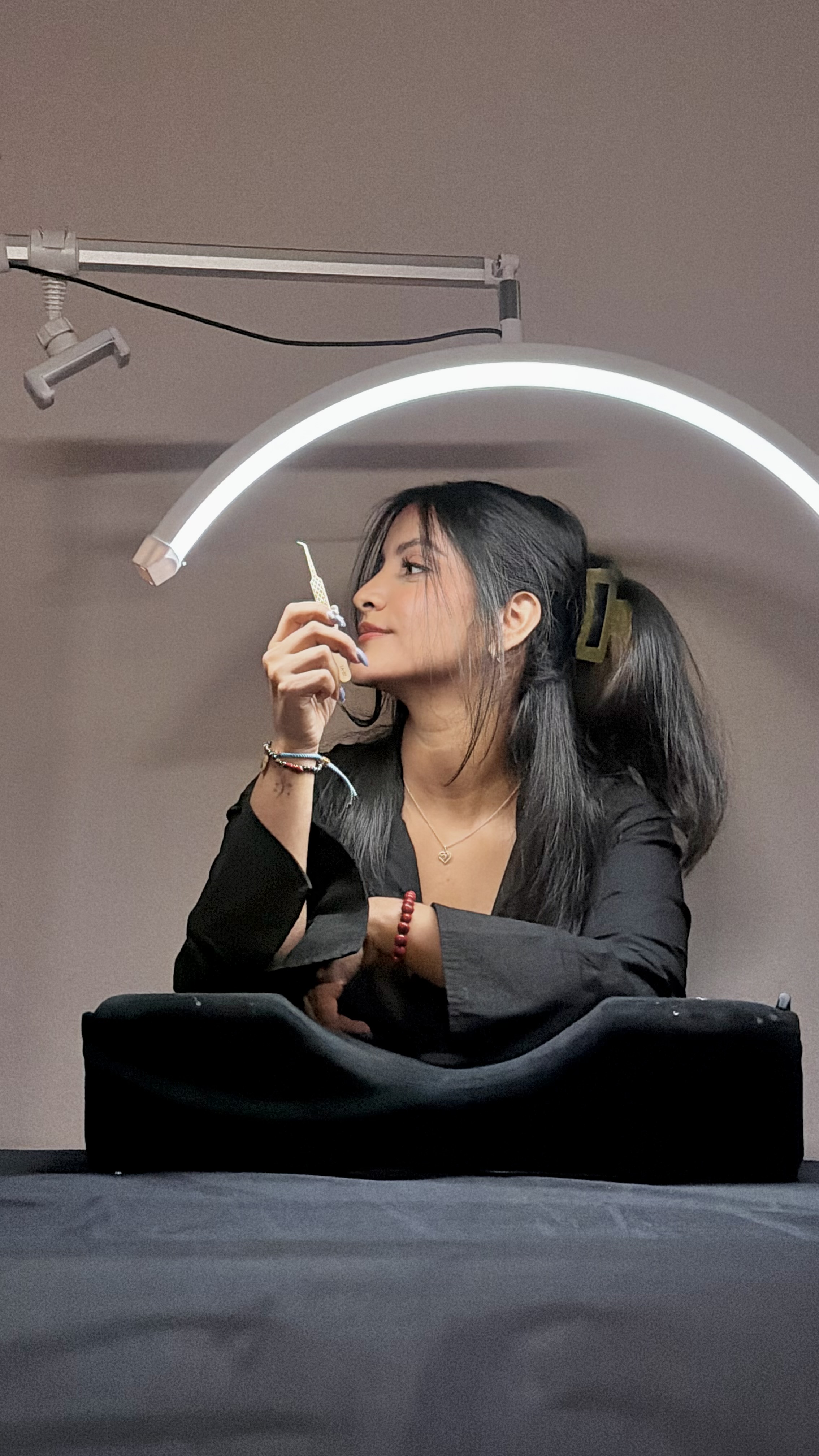 Ari — Lash Artist