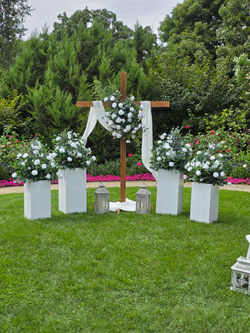 Wooden Cross w/floral swag