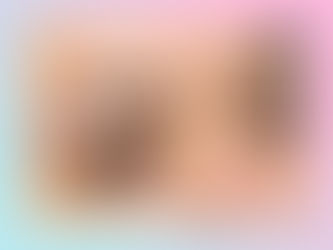 Mujer con microblading en las cejas