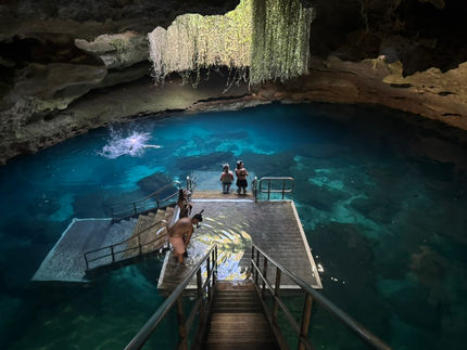 Open water scuba training at Devil’s Den spring near Orlando Florida