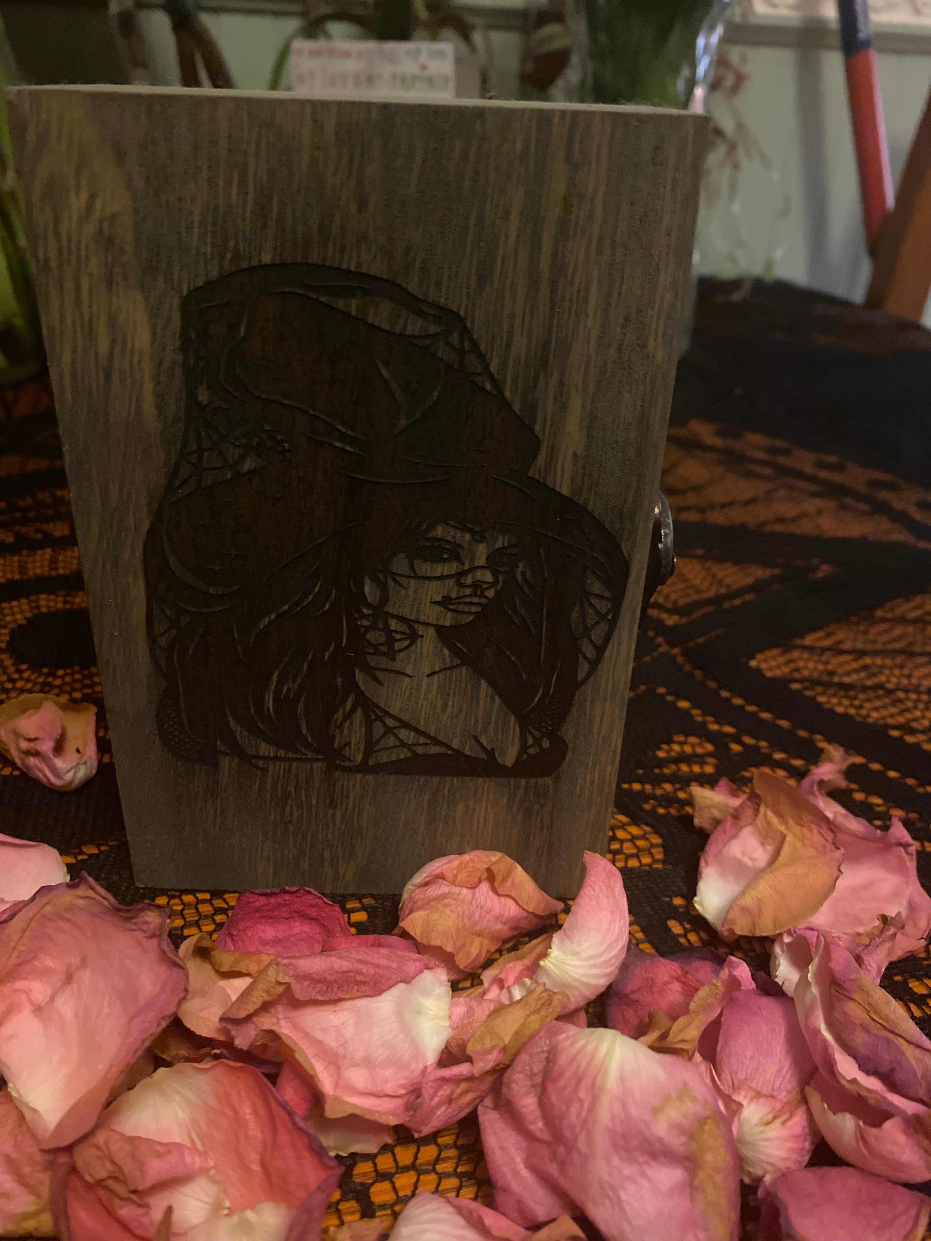 Small witch 🧙🏻‍♀️  manifestation box 