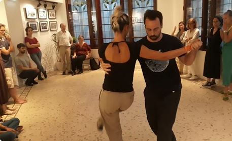 Où prendre des cours de tango débutants à Paris... avec moi ?