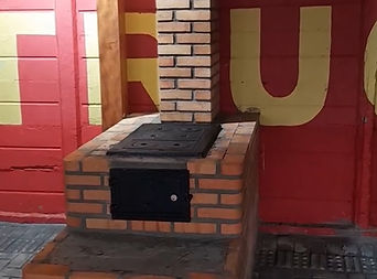 fogao a lenha tradicional de tijolo