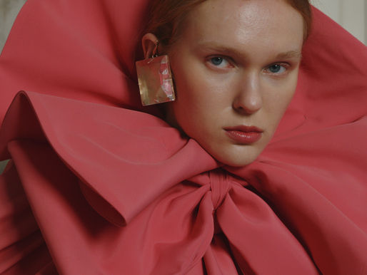 Romeo Gigli FW 2025-26: La Donna dalla Pelle di Velluto