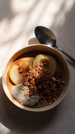Chocolate & Pear Yoghurt Bowl