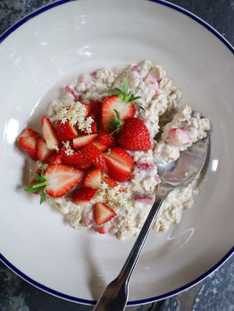 Strawberries & Cream Overnight Oats