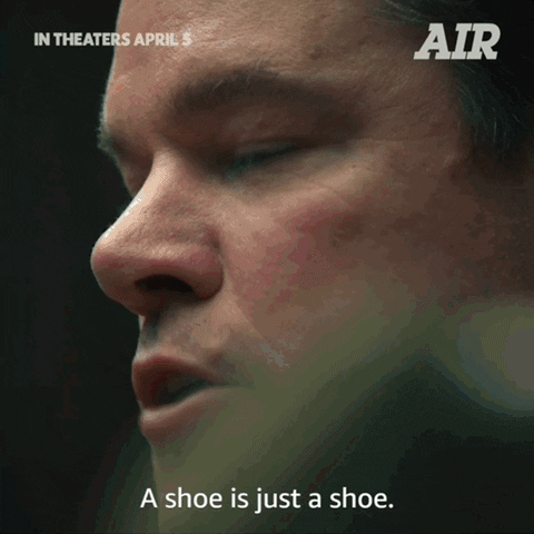 Loco x el cine inferior (1).gif