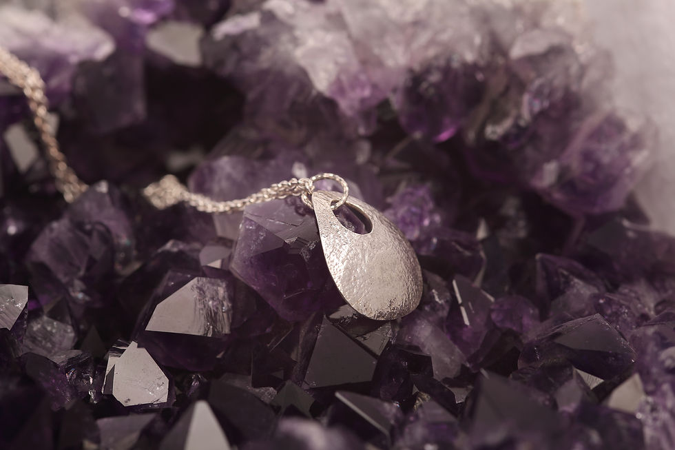 Thumbnail: Reticulated Droplet Necklace