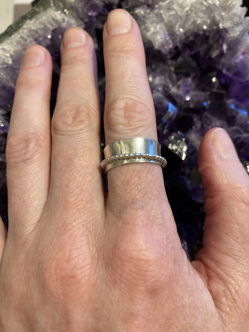 Thumbnail: Spinner Ring : Single Band