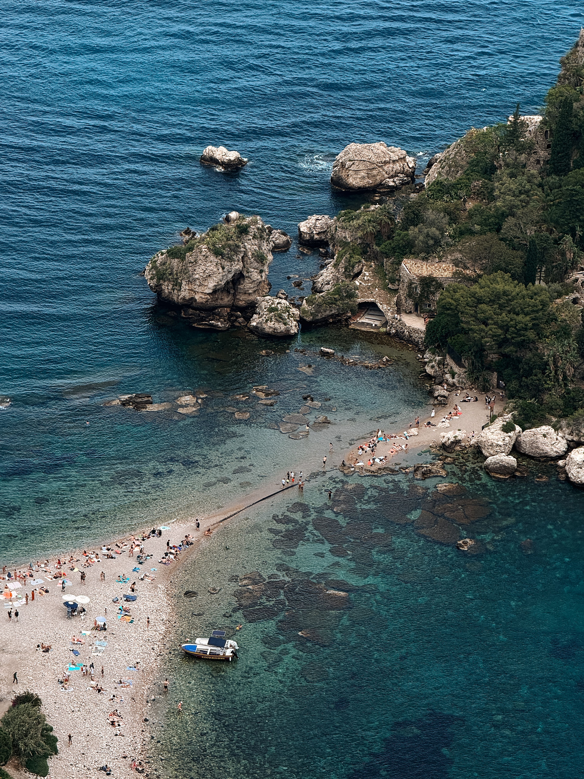 Widok z Belvedere di Via Pirandello na Isola Bella
