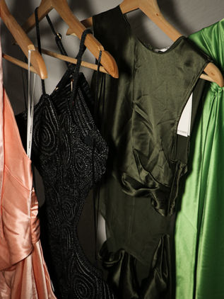 Always the Guest, and Still Best Dressed: Styling Tips for Wedding Guest Outfits