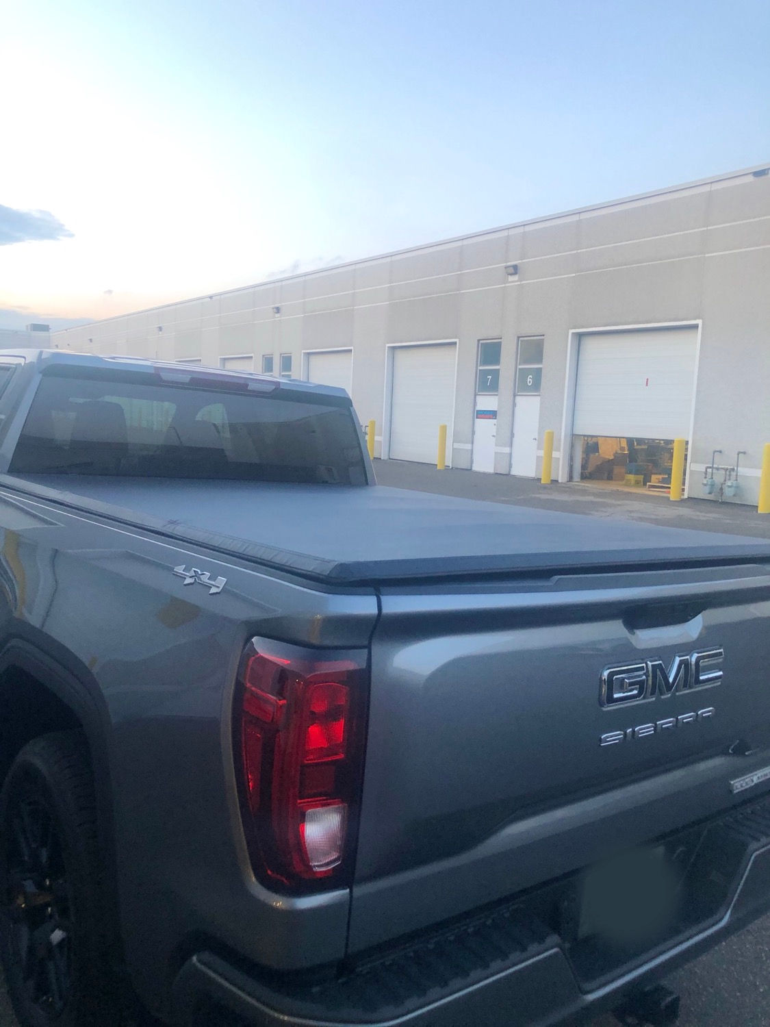 GMC Tonneau cover soft tri fold 6.6 