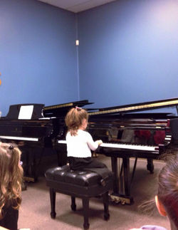 syracuse piano lessons-alionas piano