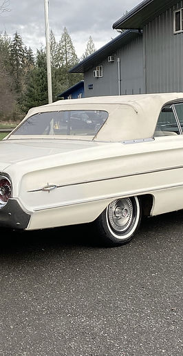 1964 Galaxie 500XL Convertible White | mainly-muscle-cars