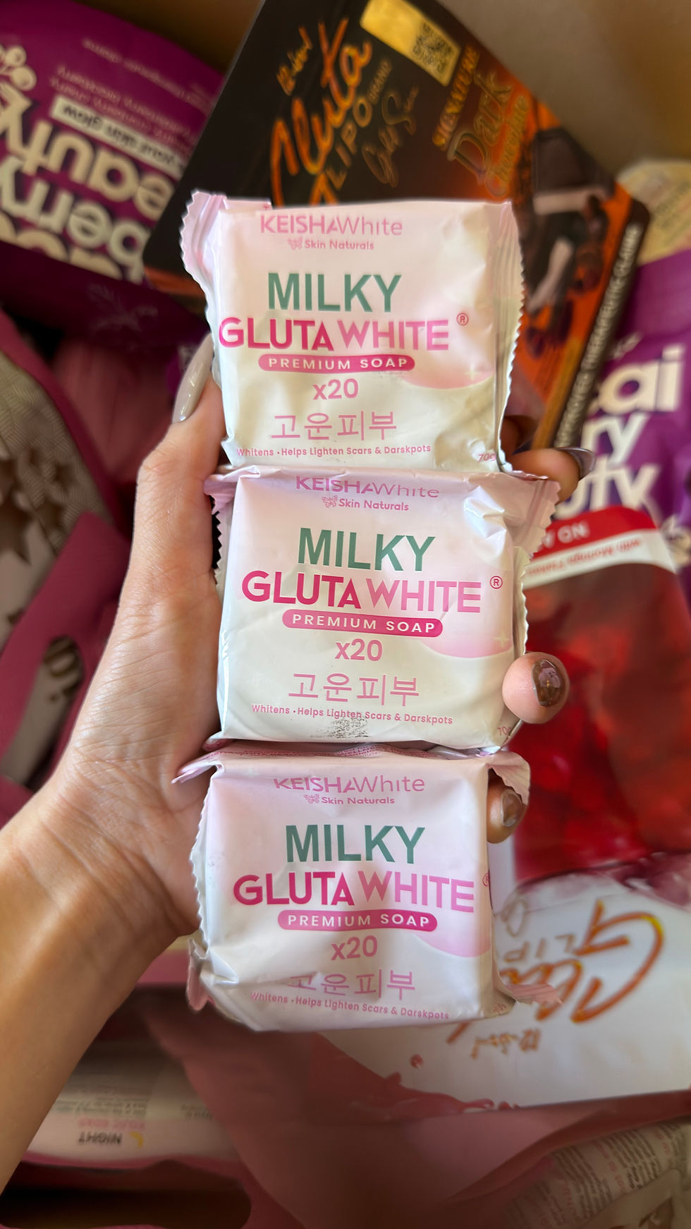 Thumbnail: KEISHAWhite Milky GlutaWhite Premium Soap - ( 70g )