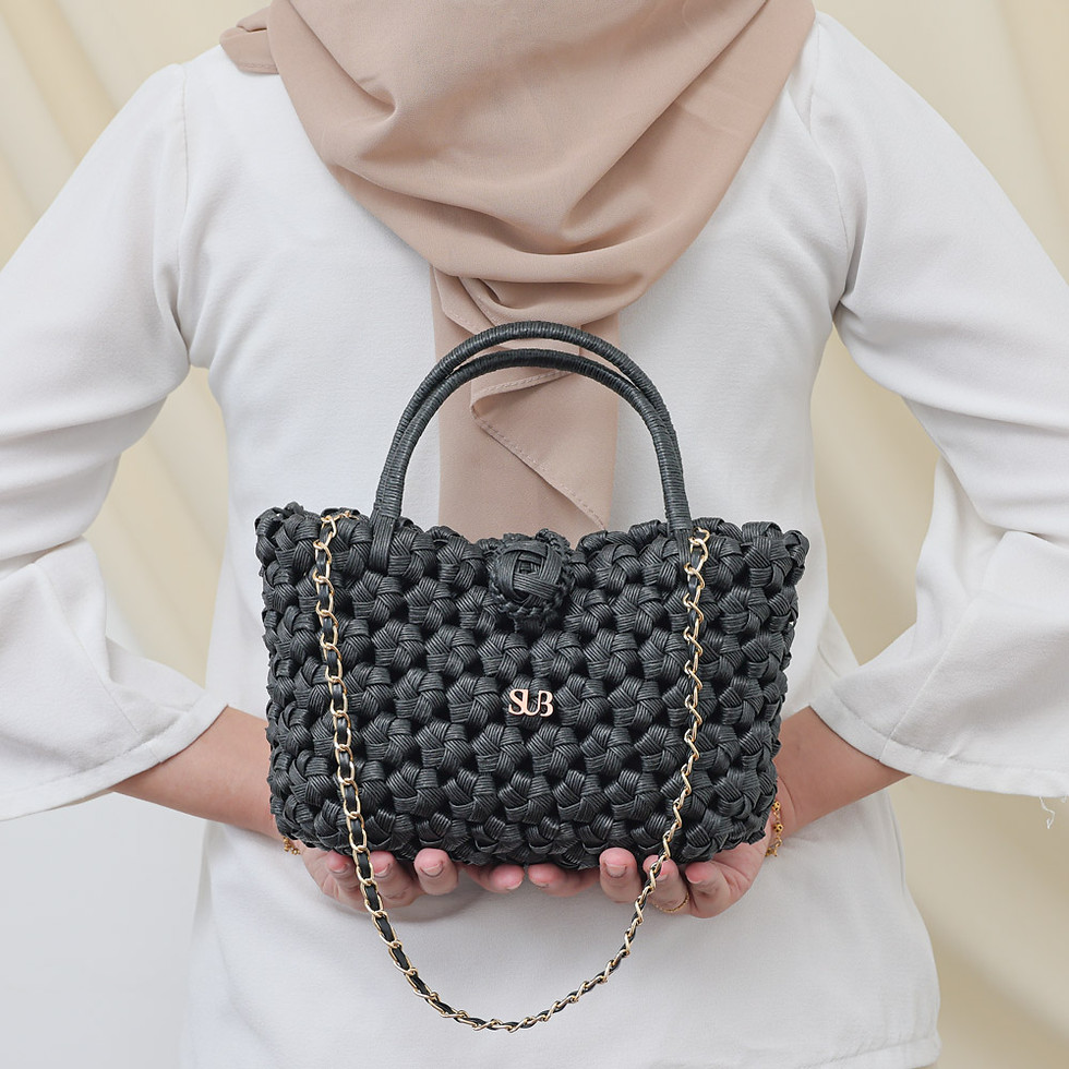 Thumbnail: Blooms Sling