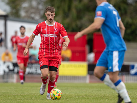 Joe O'Loughlin Signs!