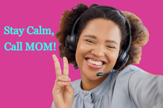 callcenter-selfie-happy-woman-help-desk-