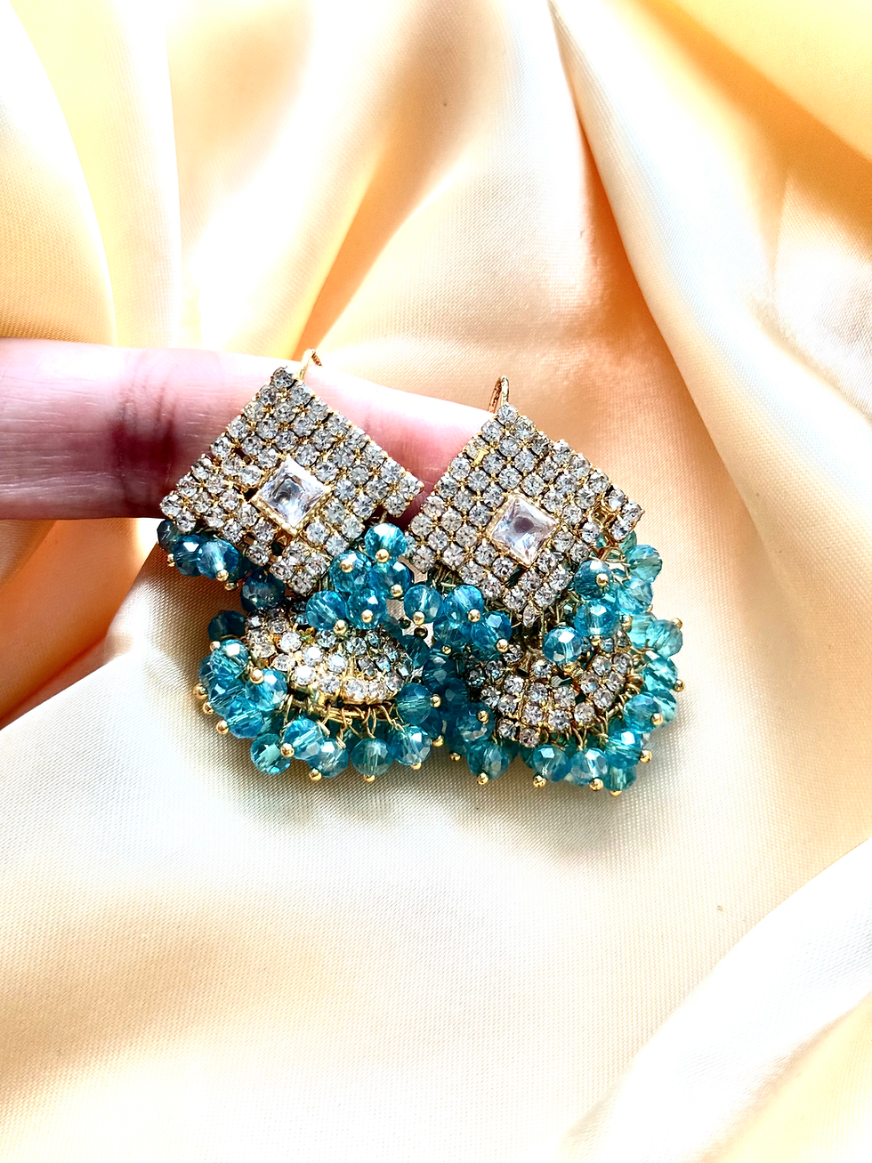 الصورة المصغرة: Beautiful Small Jhumki's in 6 Variations