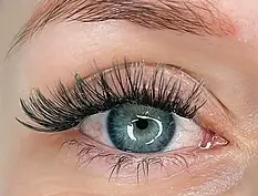 DIY_Lashes_496c8f39-587e-4597-8727-5b6b71d8b592.webp