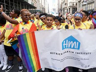 Discovering Self: How Online Communities Shape LGBTQIA+ Youth in India Amid the Digital Chaos