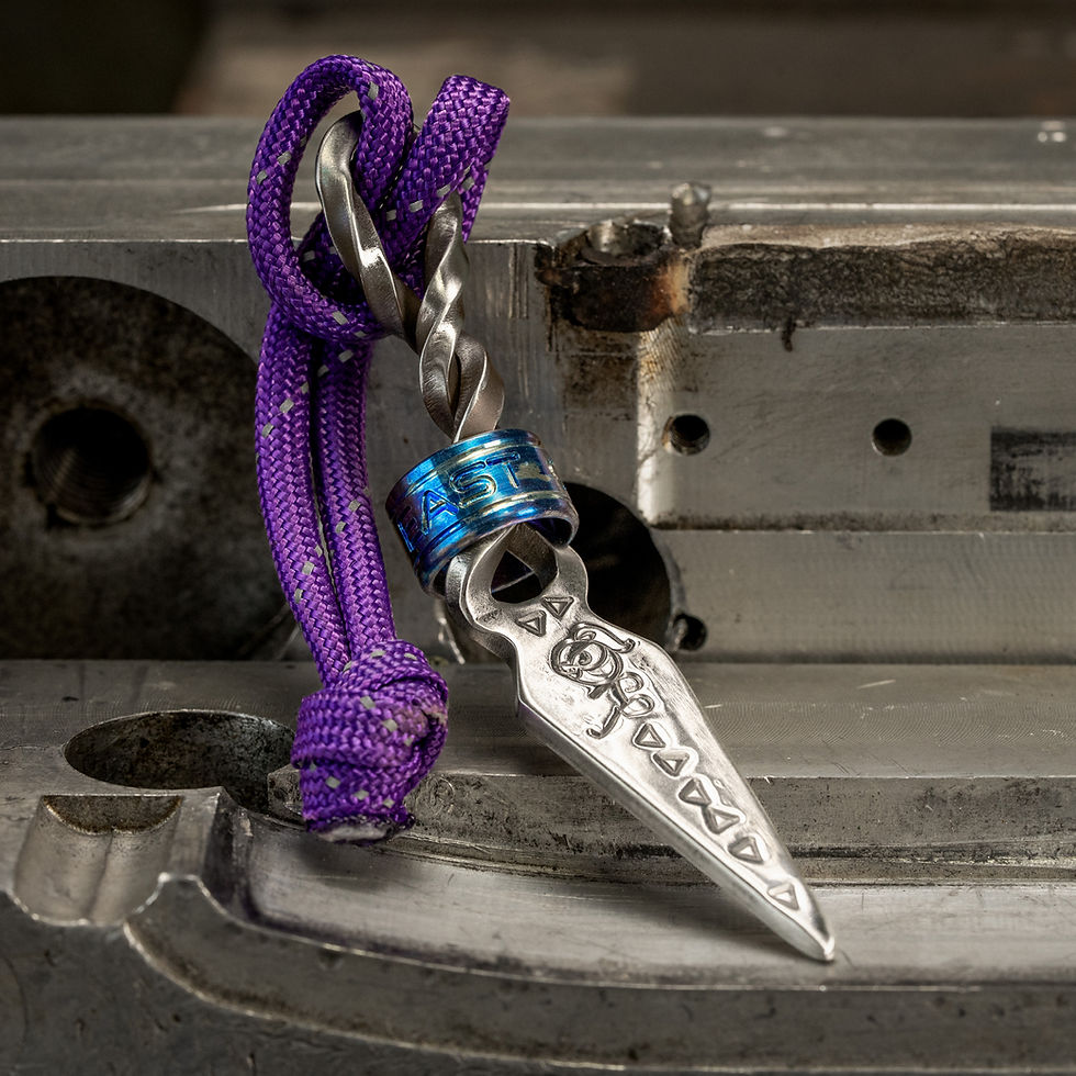 Shadow & Co. Twisted, Ringed Up Spearhead Divot Tool