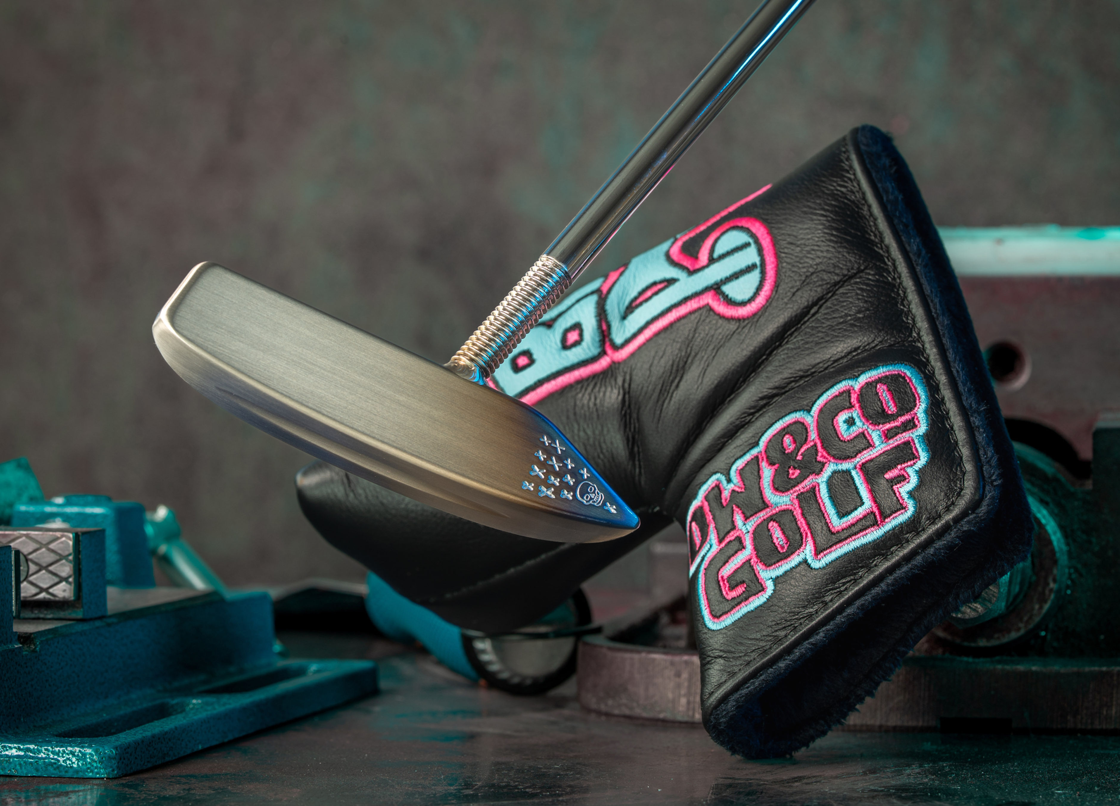 The Mo&Co Hot Heel Putter - 1018CS Dragon Tail